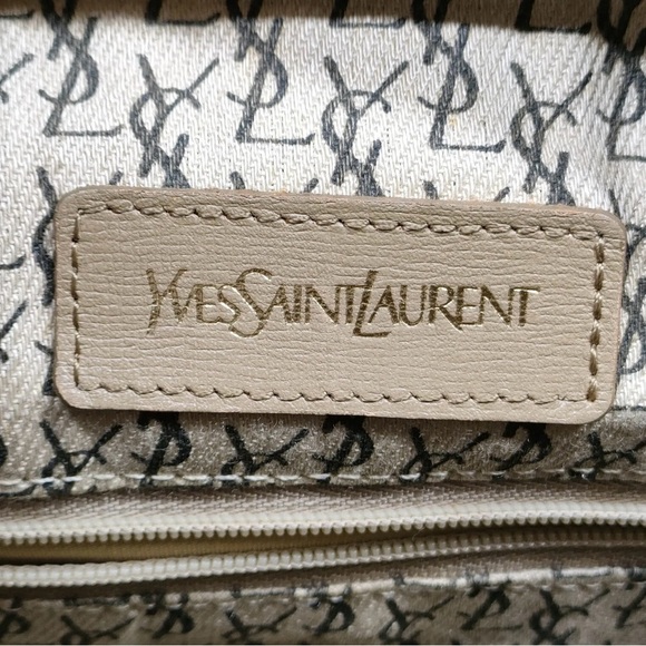 Yves Saint Laurent Giraffe Print Handbag - Picture 7 of 9